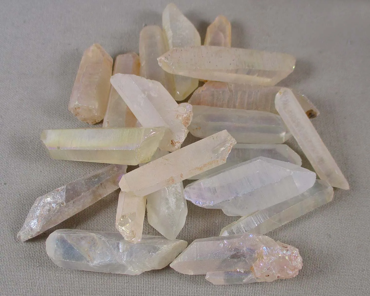 40% OFF!  Bulk Aura Quartz Points 20pc (A523)