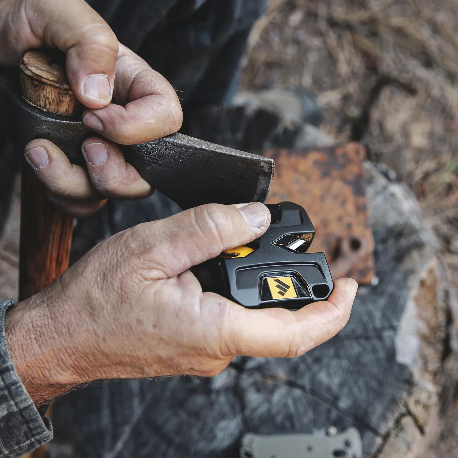 Pivot™ Knife Sharpener